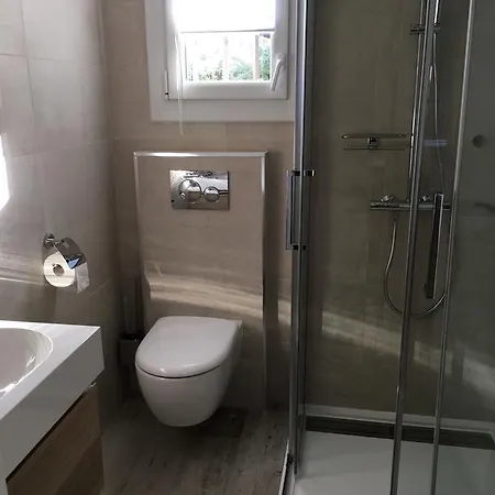 Antoinette بيت ضيافة 4*