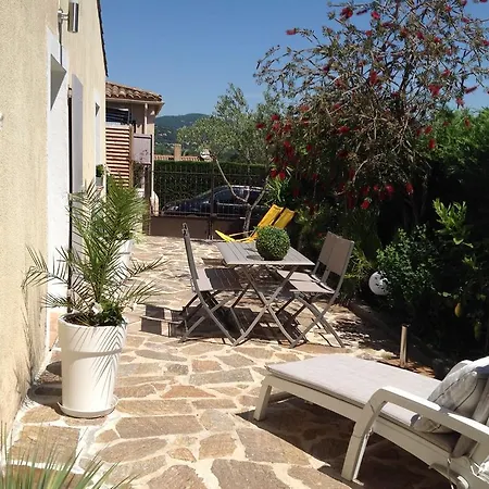 Antoinette Guest house *